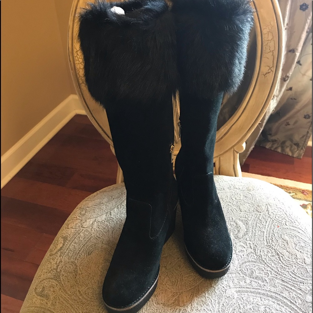 Ugg tall boots Black suede w/ fur sz 6